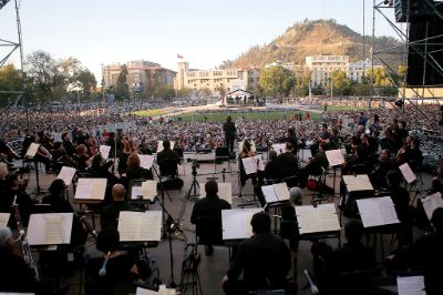 “Santiago Sinfónico” es el nombre del ciclo de conciertos convocados por el Gobierno de Santiago y la U. de Chile.